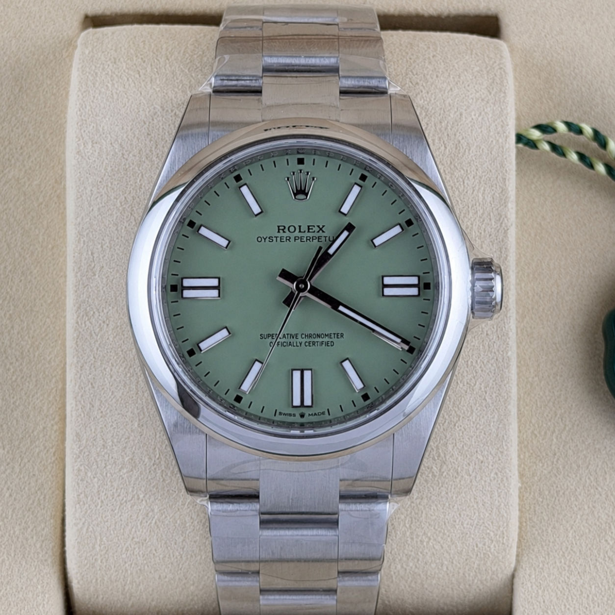 Rolex New 2025 Pistachio Green Dial 41mm
