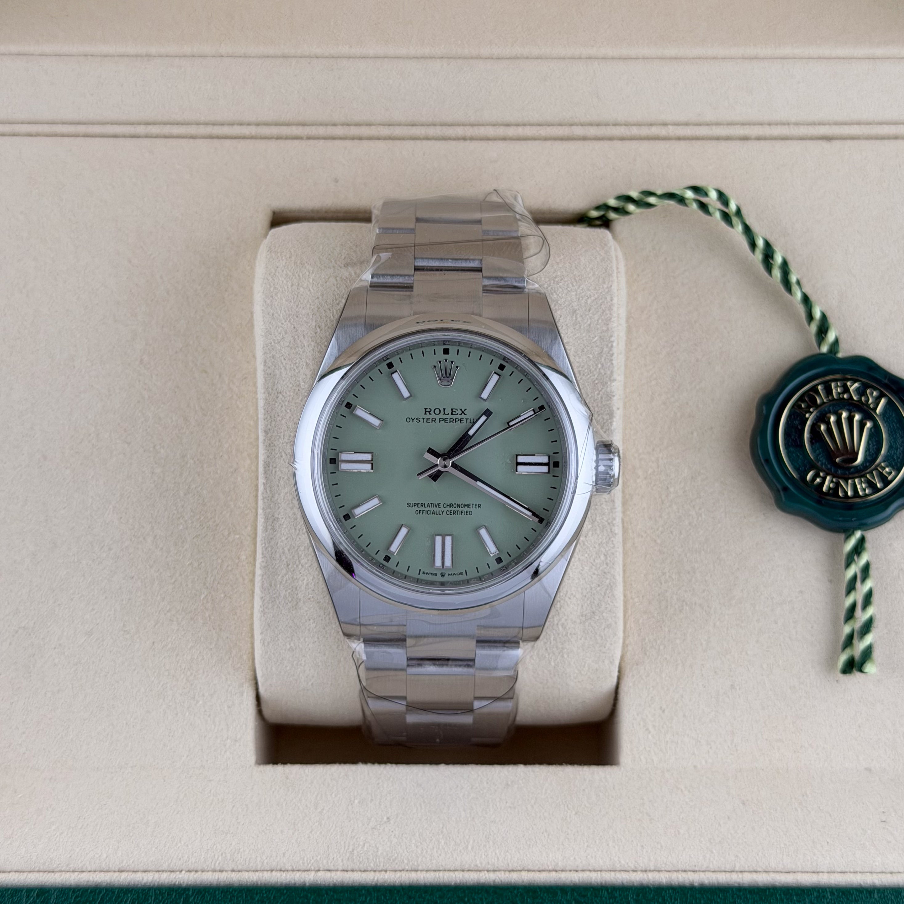 Rolex New 2025 Pistachio Green Dial 41mm