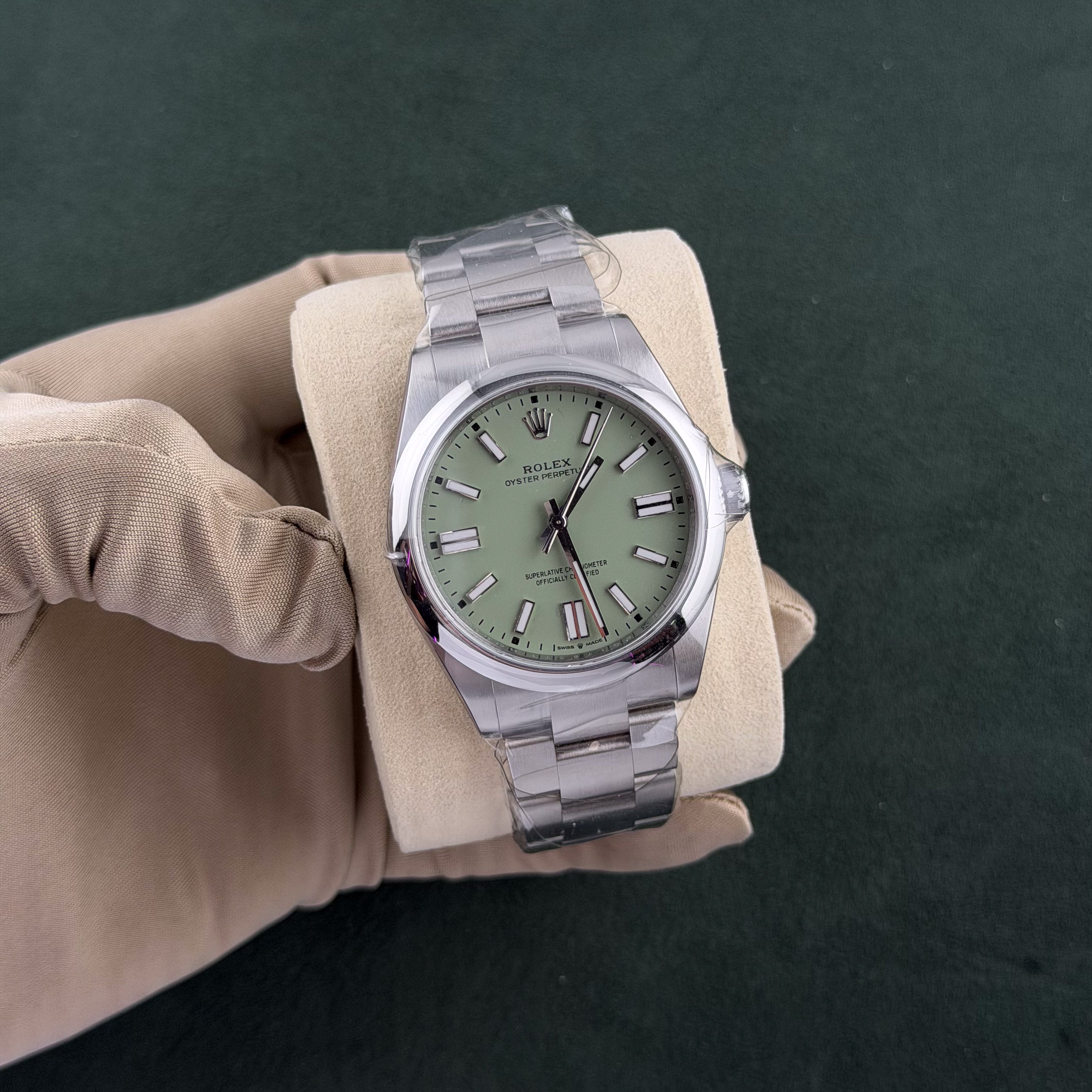 Rolex New 2025 Pistachio Green Dial 41mm