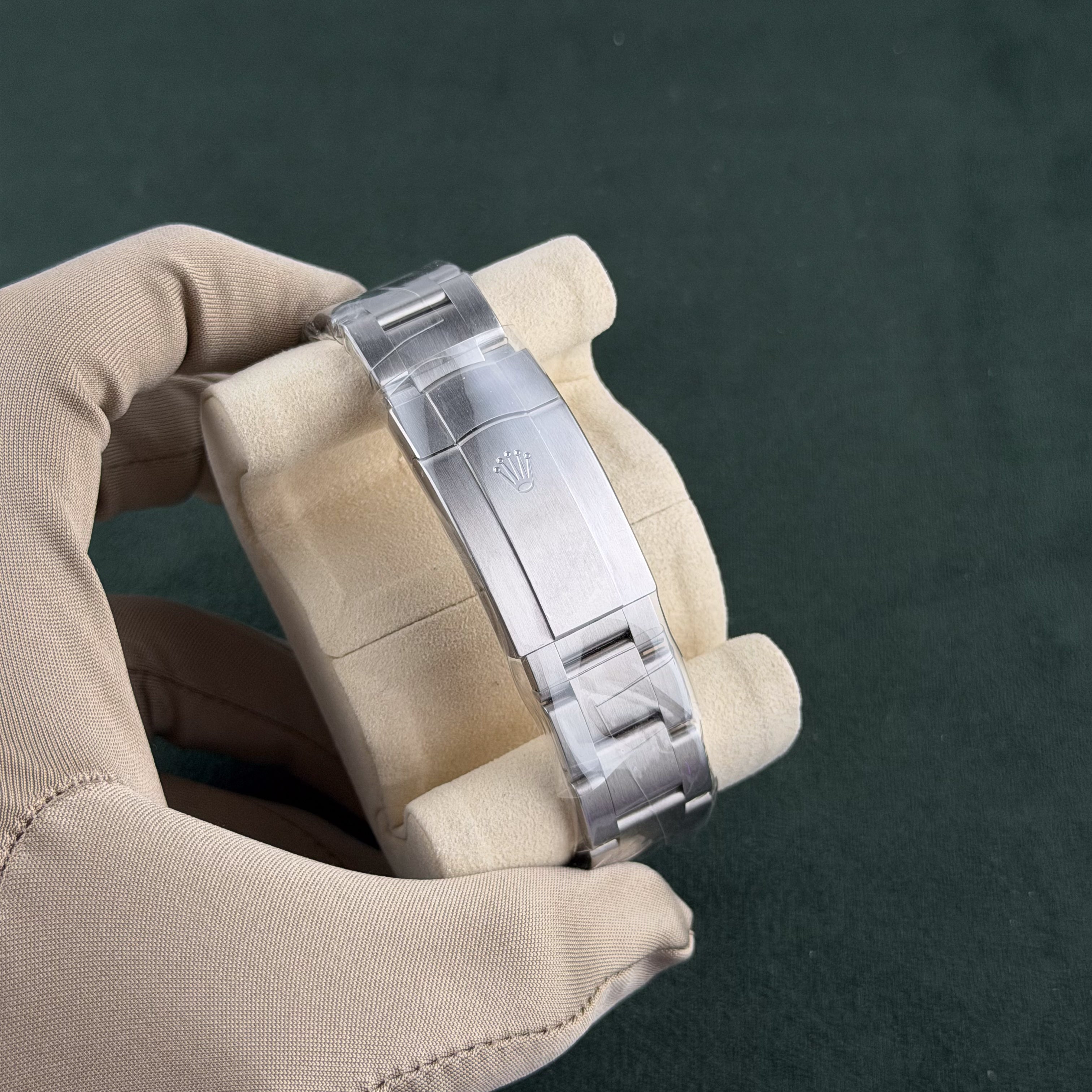Rolex New 2025 Pistachio Green Dial 41mm
